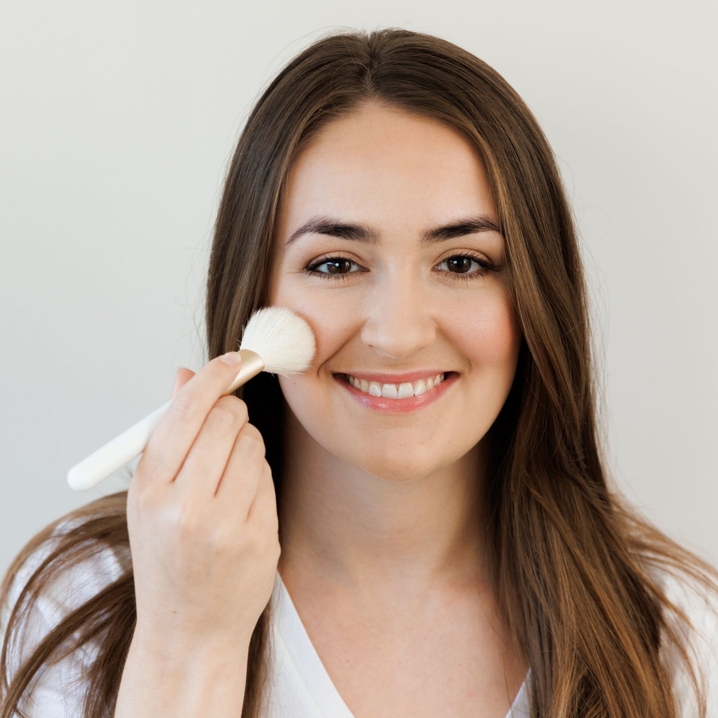 004 CLASSIC BLUSHER BRUSH